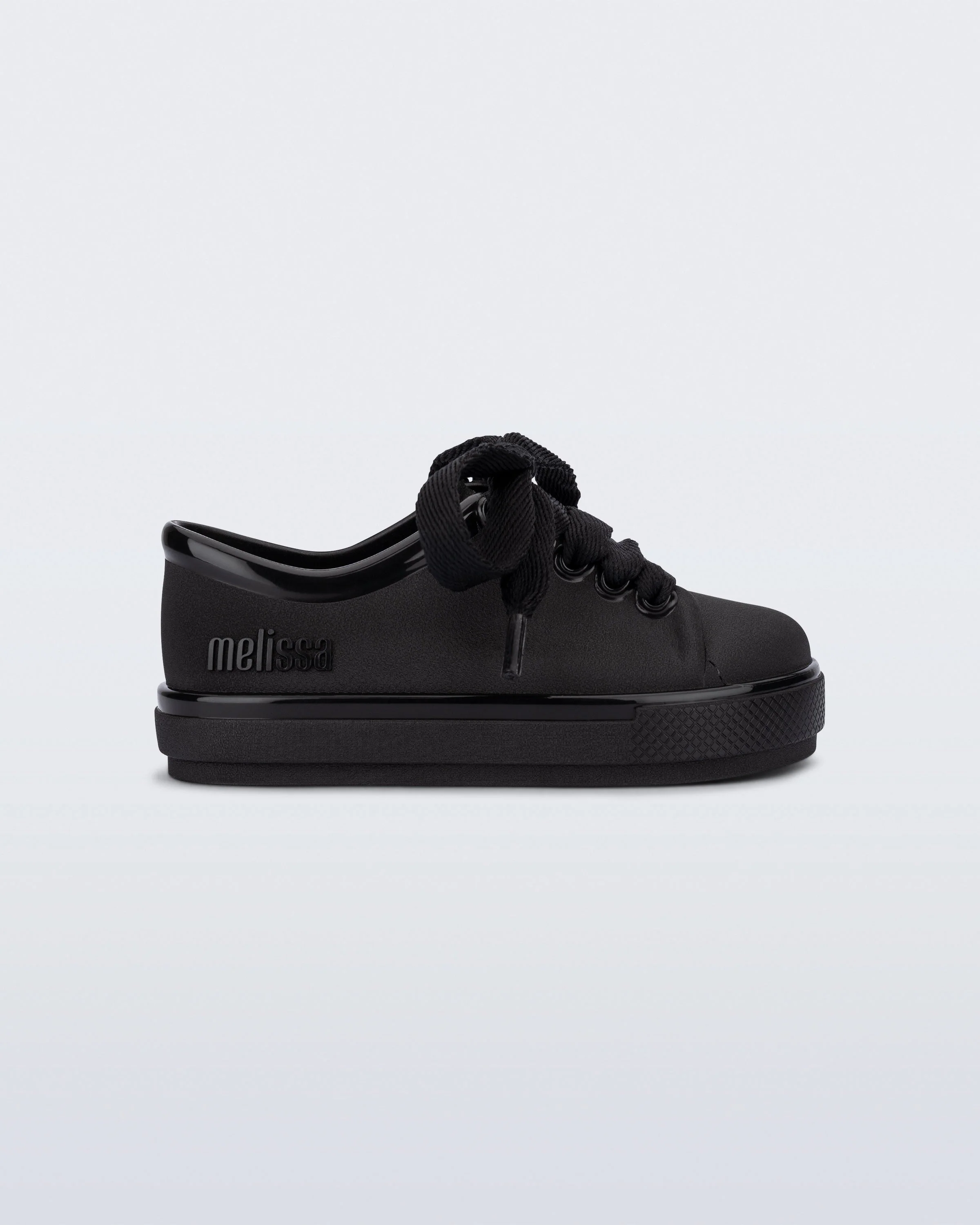 Hip Sneaker