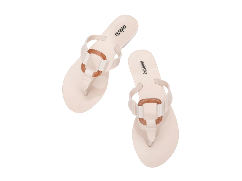 Olivia - Image 7